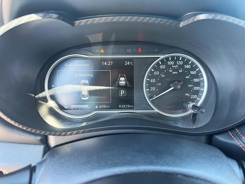 2023 Nissan Versa 1.6 SR CVT in Stratford, Ontario - 12 - w1024h768px