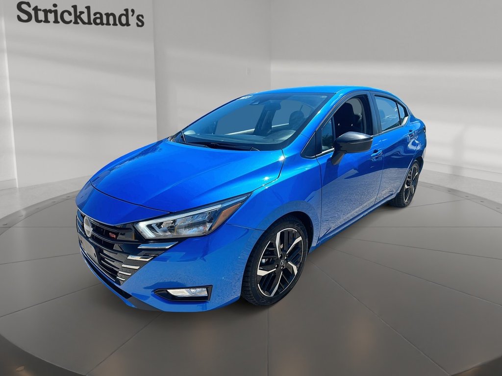 2023 Nissan Versa 1.6 SR CVT in Stratford, Ontario - 1 - w1024h768px