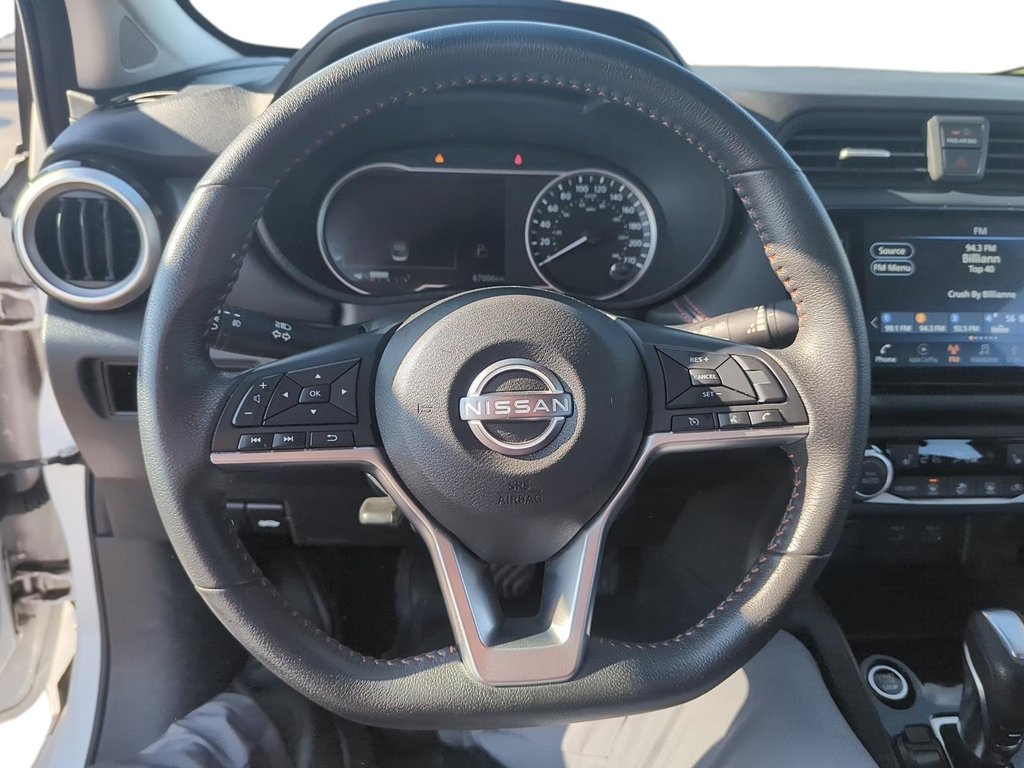 2023 Nissan Versa 1.6 SR CVT in Stratford, Ontario - 12 - w1024h768px