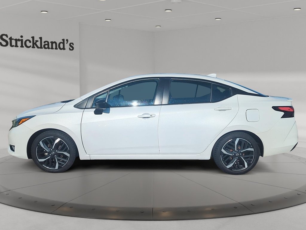2023 Nissan Versa 1.6 SR CVT in Stratford, Ontario - 5 - w1024h768px