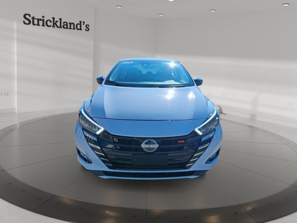 2023 Nissan Versa 1.6 SR CVT in Stratford, Ontario - 2 - w1024h768px