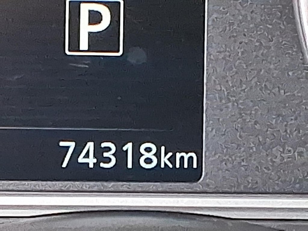 2023 Nissan Versa 1.6 SR CVT in Stratford, Ontario - 13 - w1024h768px