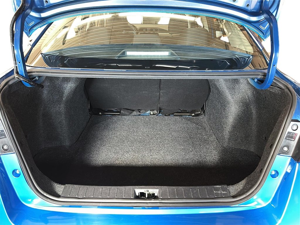 2023 Nissan Versa 1.6 SR CVT in Stratford, Ontario - 6 - w1024h768px