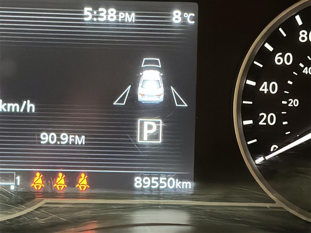 2023 Nissan Versa 1.6 SR CVT in Stratford, Ontario - 12 - w1024h768px