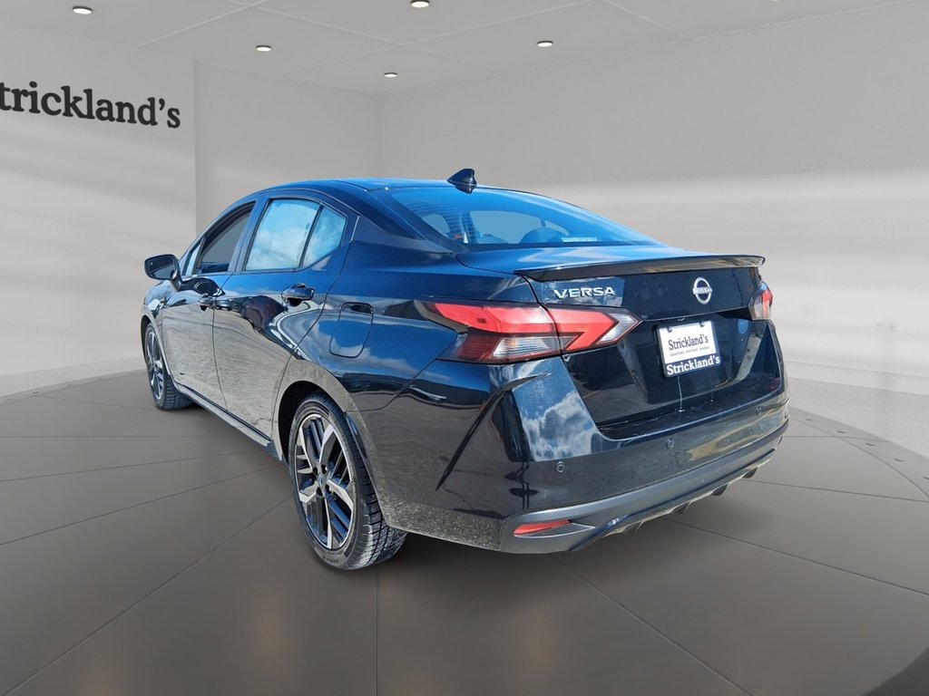 2023 Nissan Versa 1.6 SR CVT in Stratford, Ontario - 4 - w1024h768px