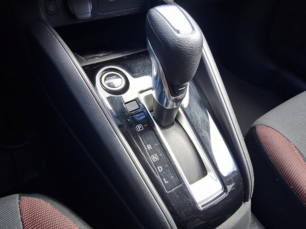 2023 Nissan Versa 1.6 SR CVT in Stratford, Ontario - 16 - w1024h768px