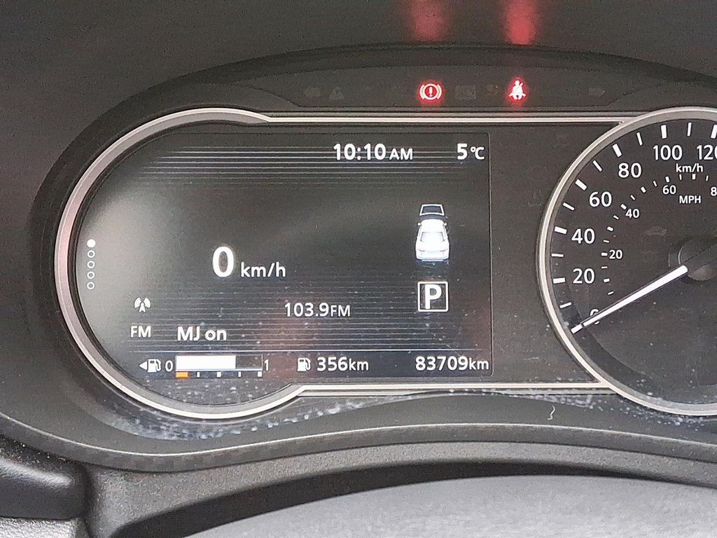 2023 Nissan Versa 1.6 SR CVT in Stratford, Ontario - 13 - w1024h768px