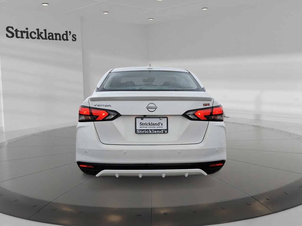 2023 Nissan Versa 1.6 SR CVT in Stratford, Ontario - 3 - w1024h768px
