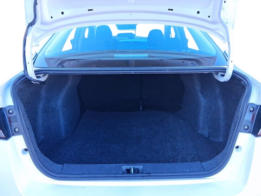 2024 Nissan Versa SV CVT in Stratford, Ontario - 6 - w1024h768px