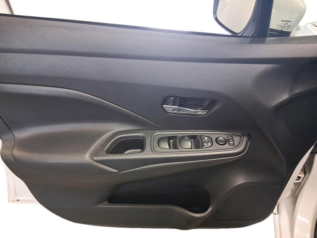 2024 Nissan Versa SV CVT in Stratford, Ontario - 11 - w1024h768px