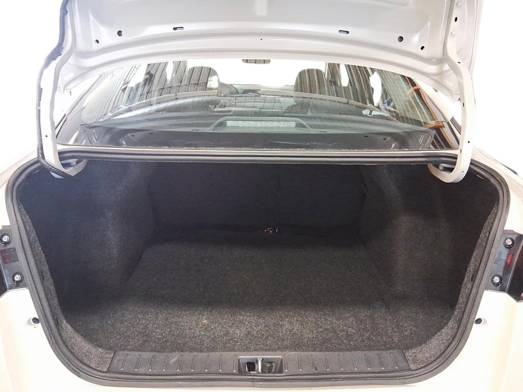 2024 Nissan Versa SV CVT in Stratford, Ontario - 6 - w1024h768px