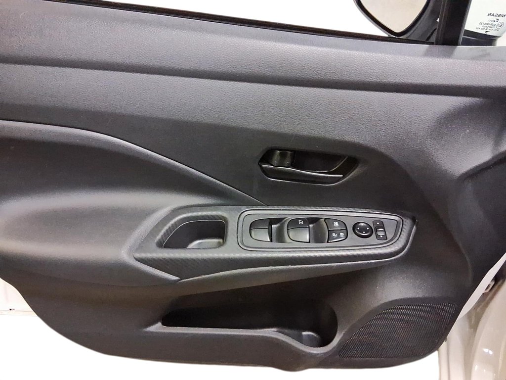 2024 Nissan Versa S CVT in Stratford, Ontario - 10 - w1024h768px