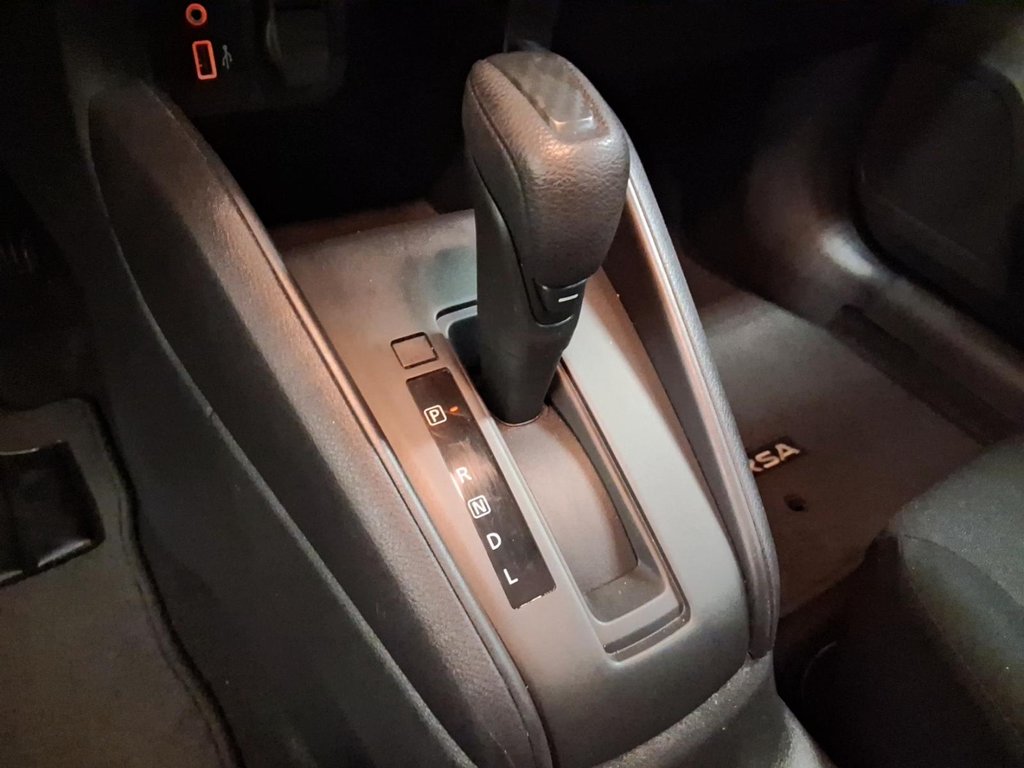 2024 Nissan Versa S CVT in Stratford, Ontario - 15 - w1024h768px