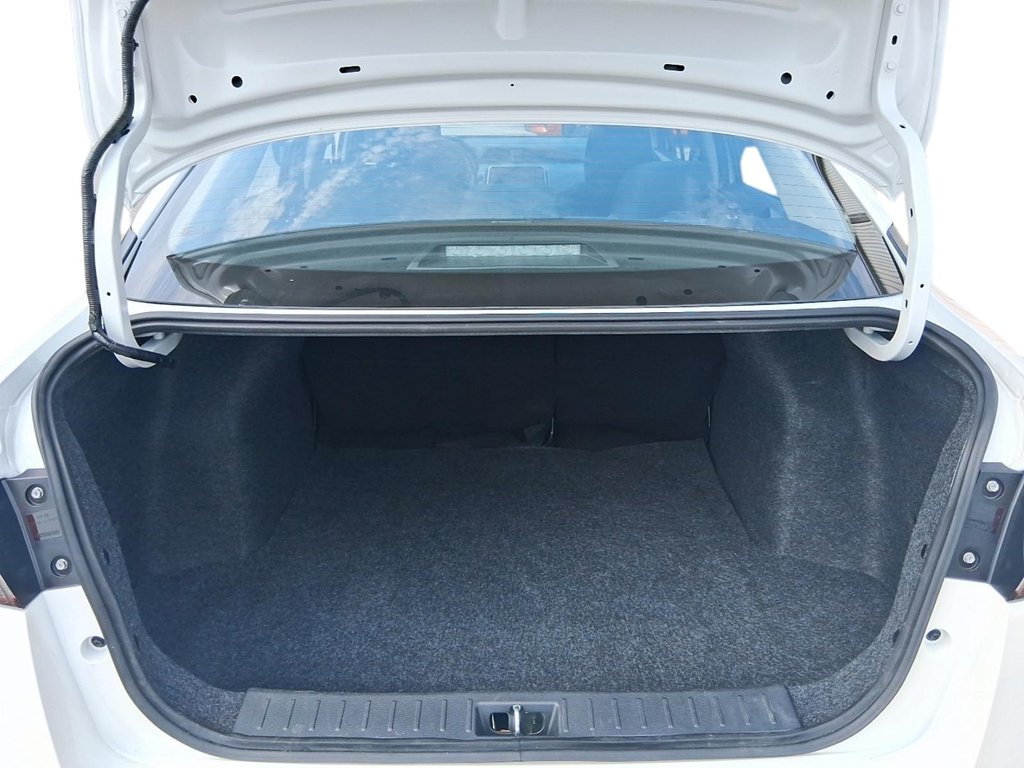2025 Nissan Versa SV CVT in Stratford, Ontario - 6 - w1024h768px