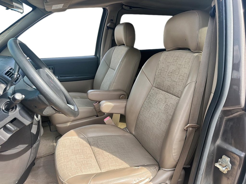 2008 Pontiac Montana SV6 4D Wagon in Stratford, Ontario - 7 - w1024h768px