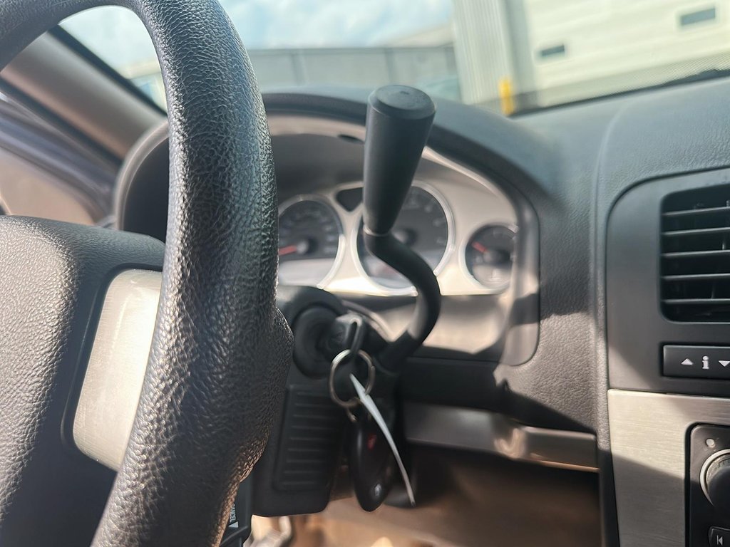 2008 Pontiac Montana SV6 4D Wagon in Stratford, Ontario - 13 - w1024h768px