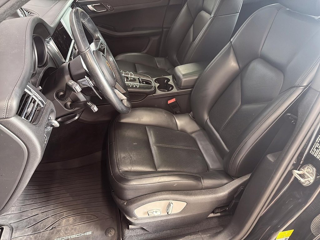 2021 Porsche Macan in Stratford, Ontario - 9 - w1024h768px