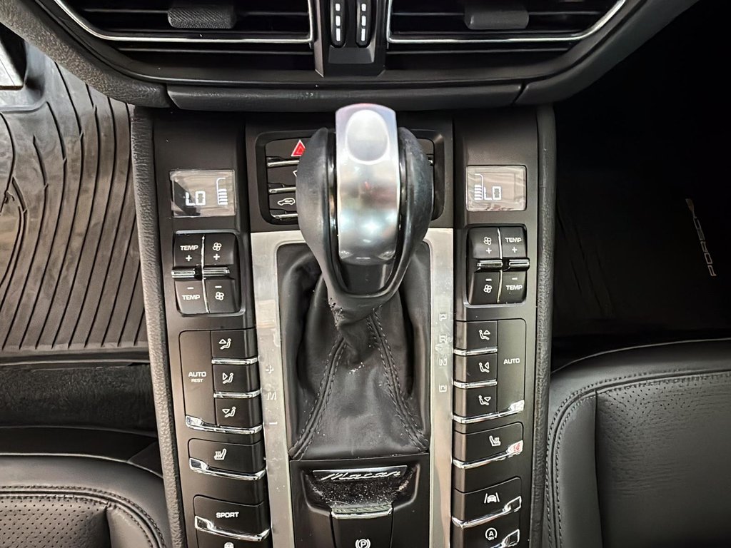 2021 Porsche Macan in Stratford, Ontario - 14 - w1024h768px