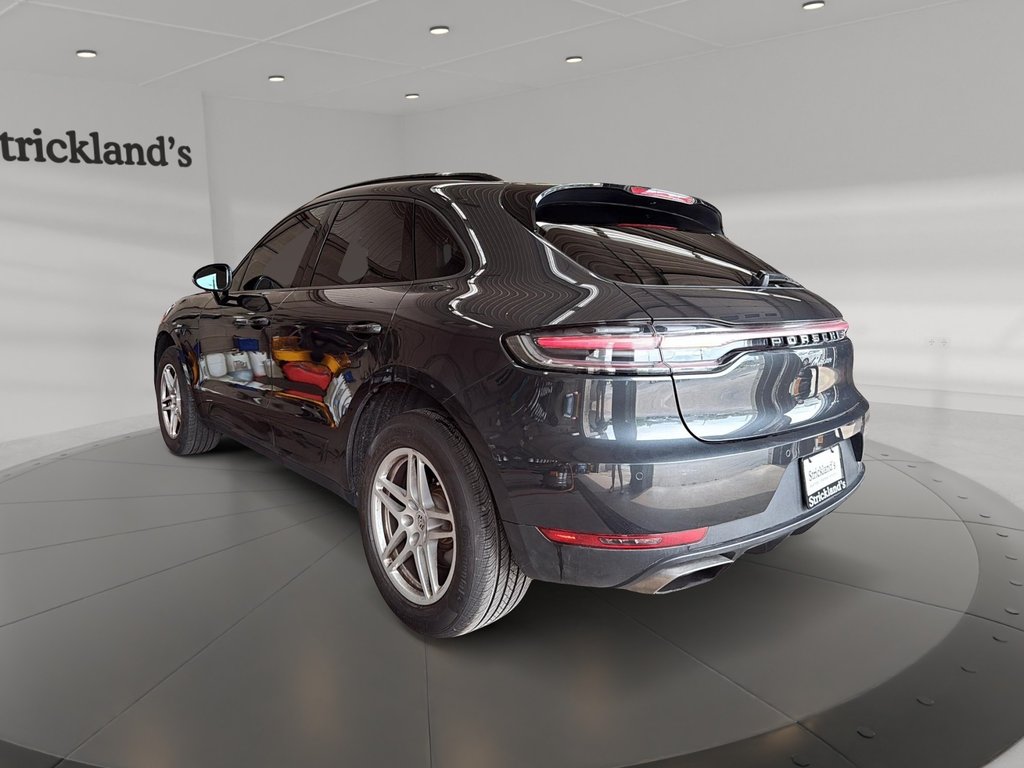 2021 Porsche Macan in Stratford, Ontario - 4 - w1024h768px