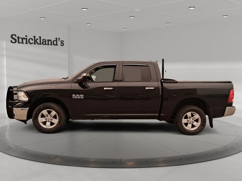 2016 Ram 1500 Crew Cab 4x4 SLT (140.5 WB - 5.7 Box) in Stratford, Ontario - 5 - w1024h768px