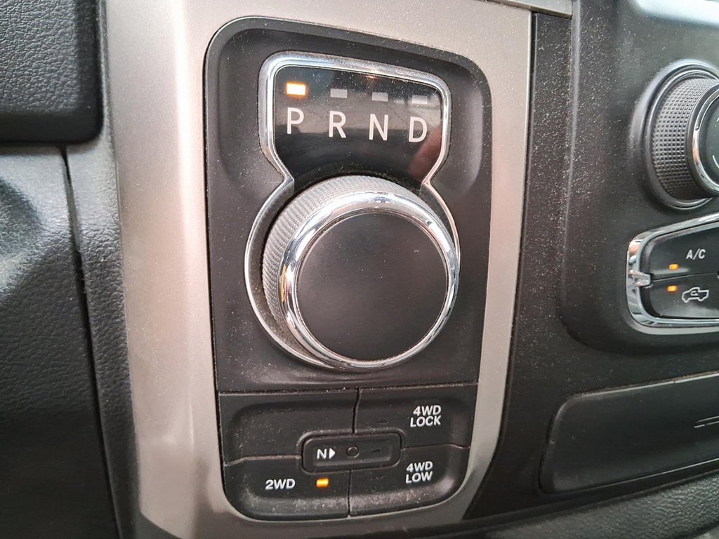 2016 Ram 1500 Crew Cab 4x4 SLT (140.5 WB - 5.7 Box) in Stratford, Ontario - 15 - w1024h768px