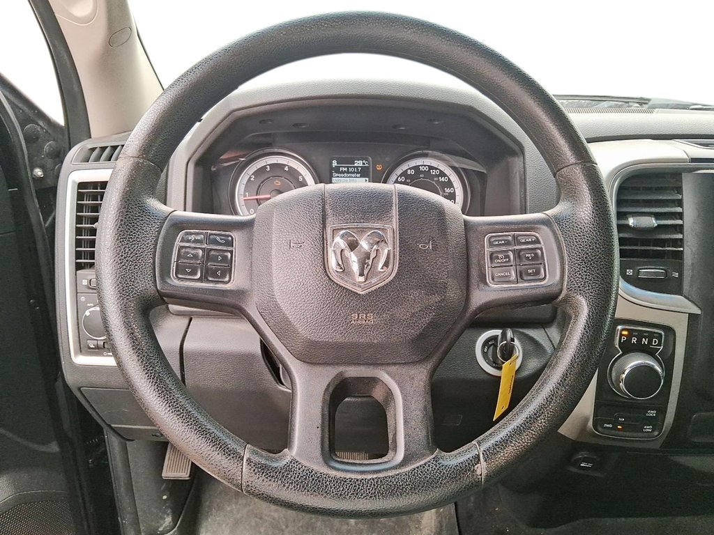2016 Ram 1500 Crew Cab 4x4 SLT (140.5 WB - 5.7 Box) in Stratford, Ontario - 11 - w1024h768px