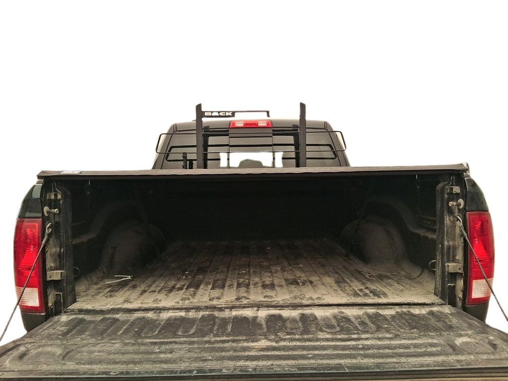2016 Ram 1500 Crew Cab 4x4 SLT (140.5 WB - 5.7 Box) in Stratford, Ontario - 17 - w1024h768px