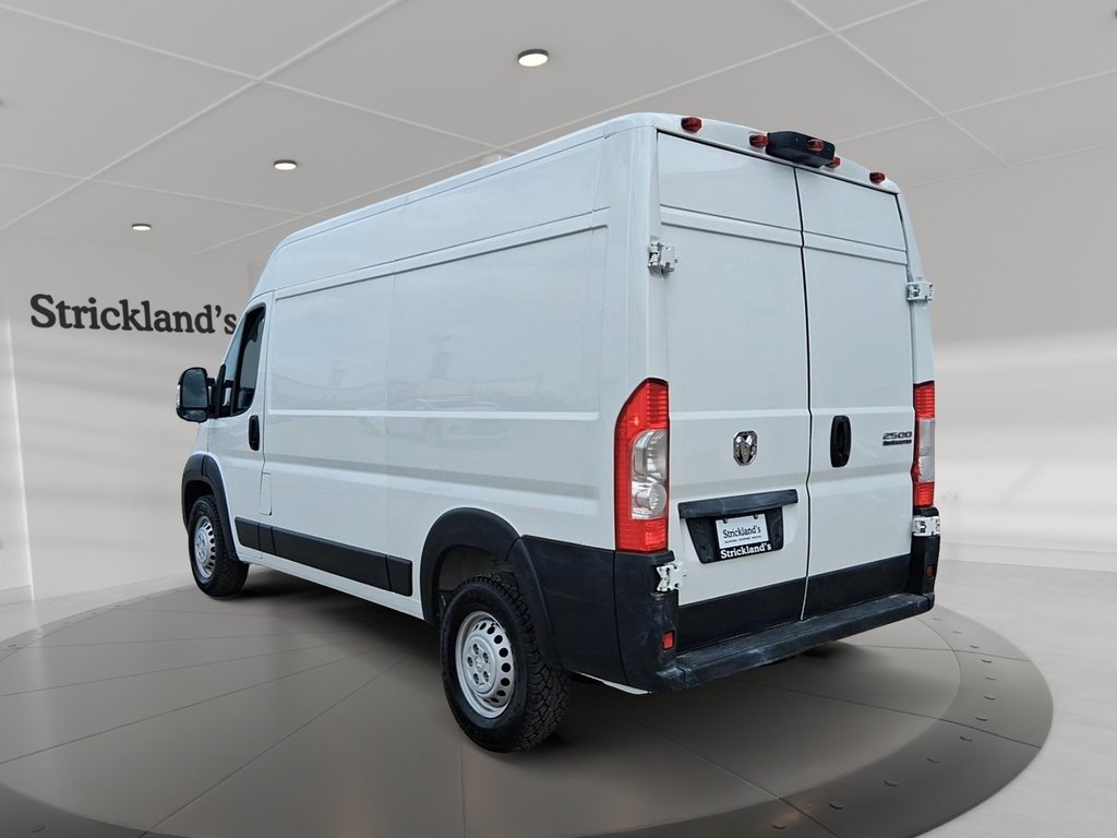 2025 Ram ProMaster Cargo Van SLT 2500 High Roof 136 WB in Stratford, Ontario - 4 - w1024h768px