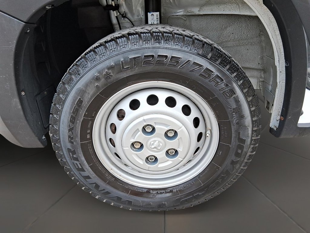 2025 Ram ProMaster Cargo Van SLT 2500 High Roof 136 WB in Stratford, Ontario - 7 - w1024h768px
