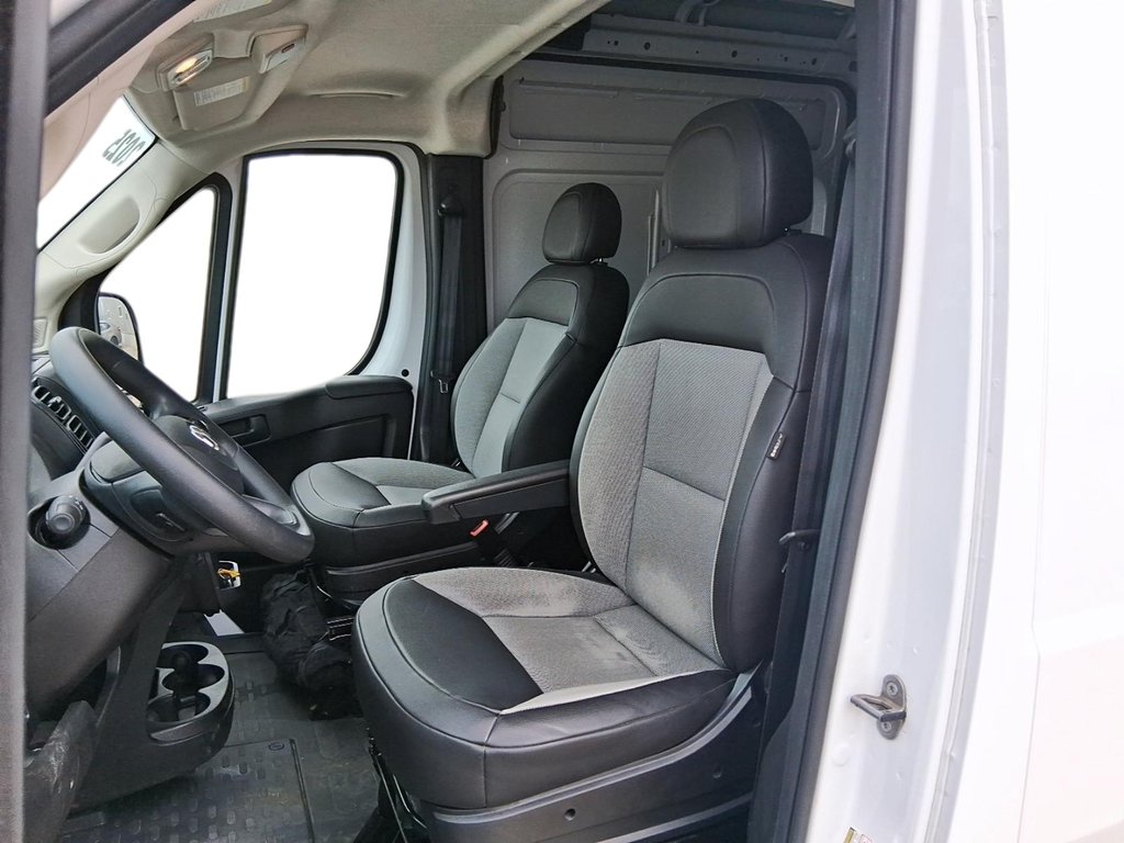 2025 Ram ProMaster Cargo Van SLT 2500 High Roof 136 WB in Stratford, Ontario - 8 - w1024h768px