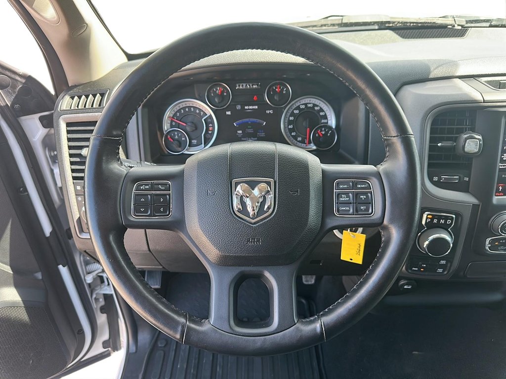 2020 Ram RAM 1500 Classic Crew Cab 4x4 (DS) ST (140.5 WB 5'7 Box) SWB in Stratford, Ontario - 11 - w1024h768px