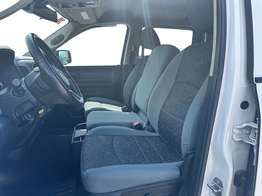 2020 Ram RAM 1500 Classic Crew Cab 4x4 (DS) ST (140.5 WB 5'7 Box) SWB in Stratford, Ontario - 8 - w1024h768px