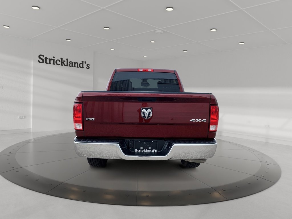 2022  RAM 1500 Classic Crew Cab 4x4 (DS) SLT (140.5 WB 5'7 Box) SWB in Stratford, Ontario - 3 - w1024h768px