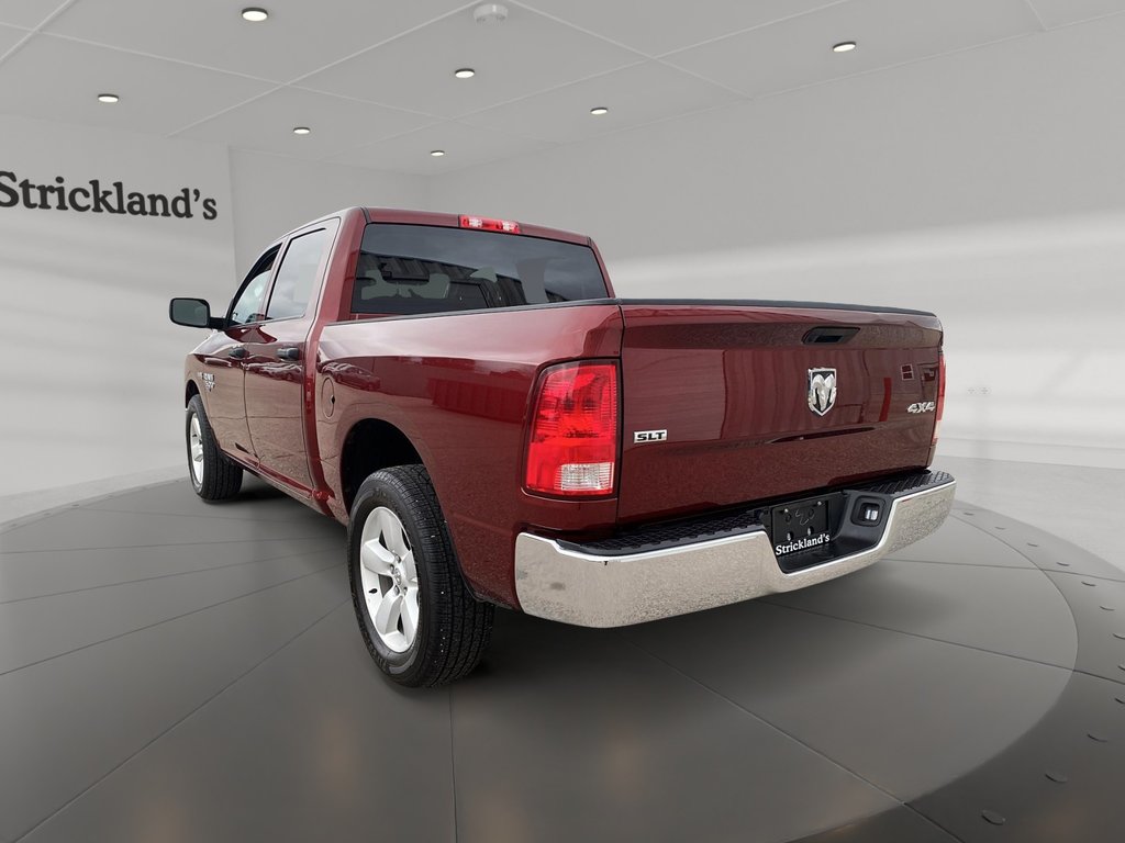 2022  RAM 1500 Classic Crew Cab 4x4 (DS) SLT (140.5 WB 5'7 Box) SWB in Stratford, Ontario - 4 - w1024h768px