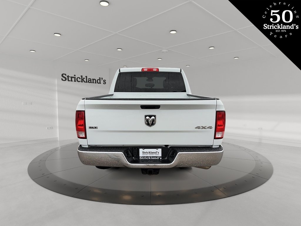 2022  RAM 1500 Classic Crew Cab 4x4 (DS) SLT (140.5 WB 5'7 Box) SWB in Stratford, Ontario - 3 - w1024h768px