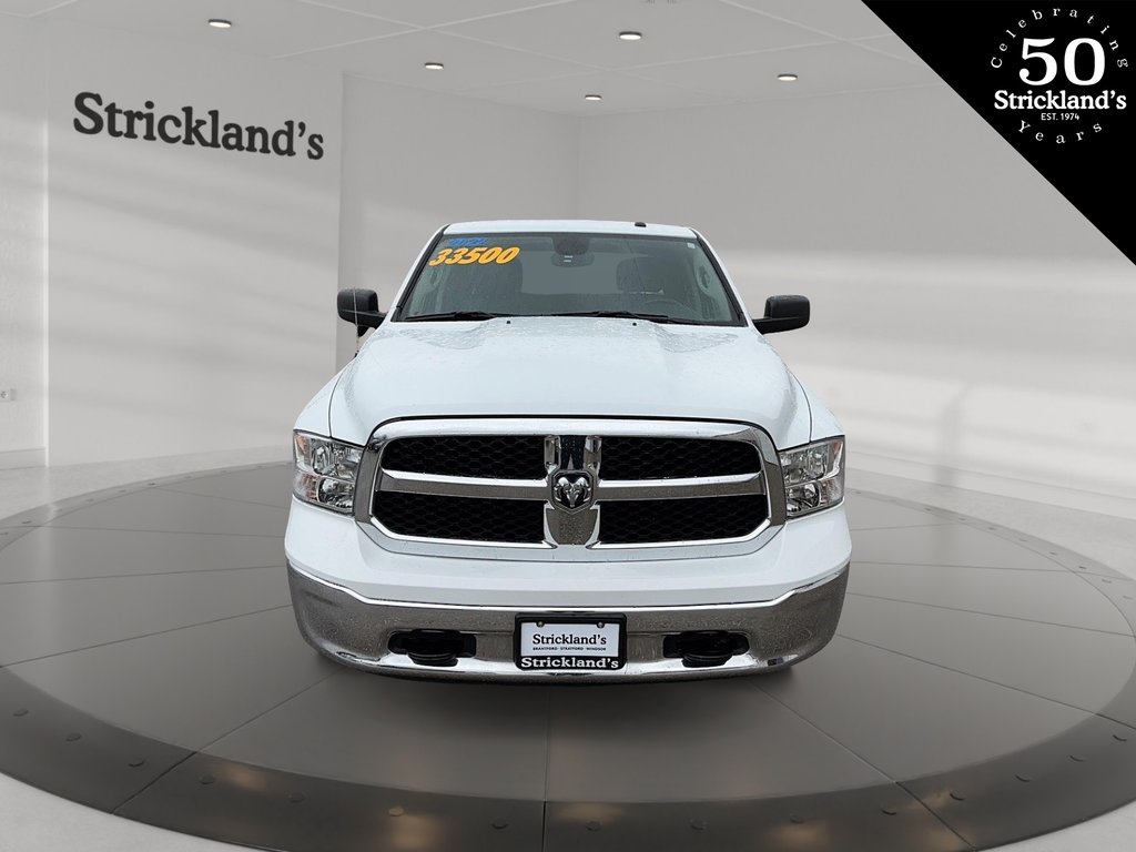 2022  RAM 1500 Classic Crew Cab 4x4 (DS) SLT (140.5 WB 5'7 Box) SWB in Stratford, Ontario - 2 - w1024h768px