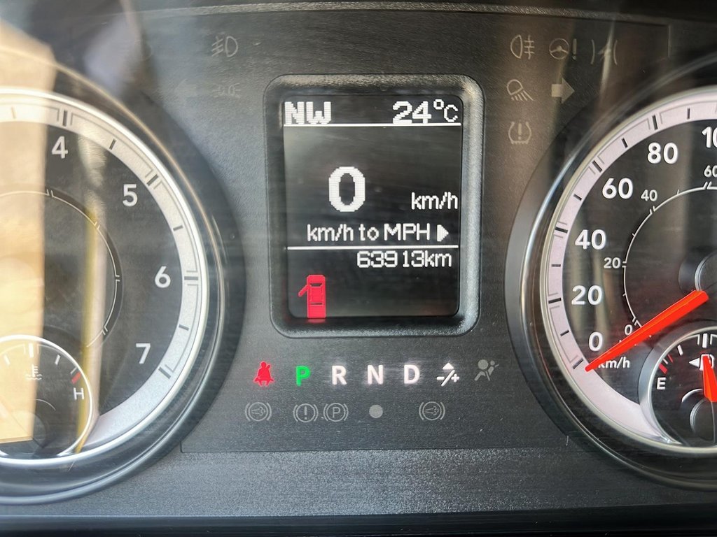 2022 Ram RAM 1500 Classic Crew Cab 4x4 (DS) SLT (140.5 WB 5'7 Box) SWB in Stratford, Ontario - 11 - w1024h768px