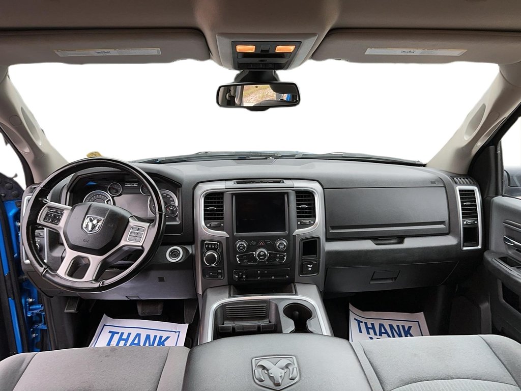 2022 Ram RAM 1500 Classic Crew Cab 4x4 (DS) SLT (140.5 WB 5'7 Box) SWB in Stratford, Ontario - 12 - w1024h768px