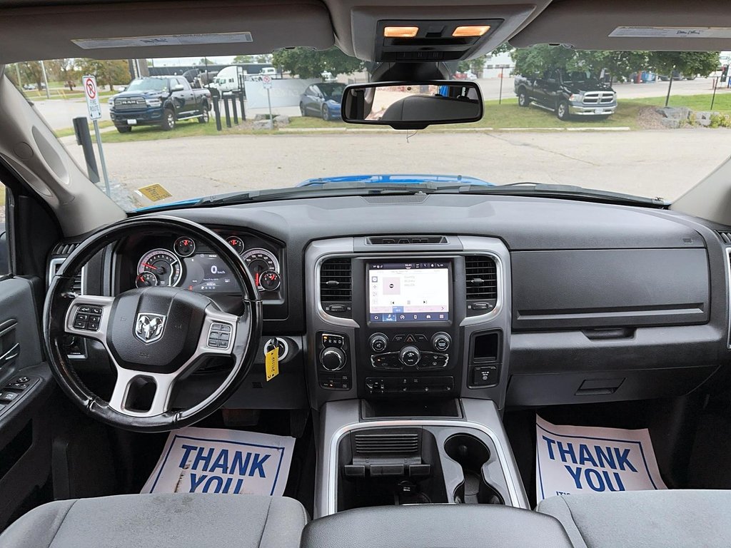 2022 Ram RAM 1500 Classic Crew Cab 4x4 (DS) SLT (140.5 WB 5'7 Box) SWB in Stratford, Ontario - 13 - w1024h768px