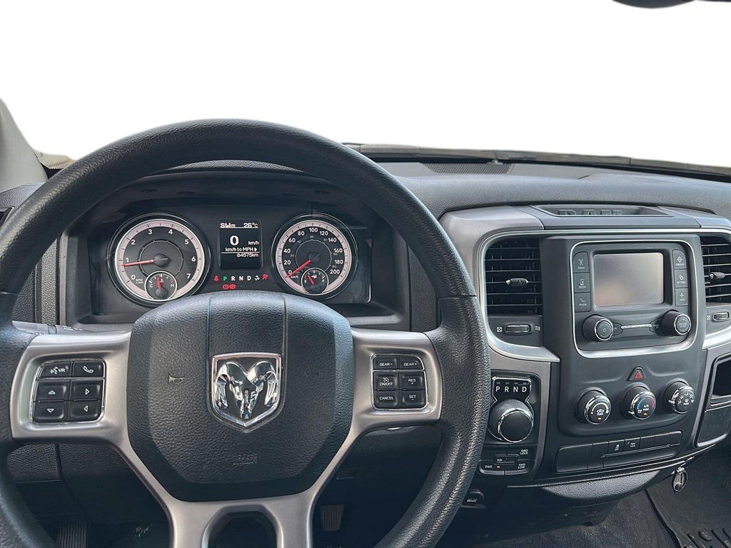 2022 Ram RAM 1500 Classic Crew Cab 4x4 (DS) SLT (140.5 WB 5'7 Box) SWB in Stratford, Ontario - 12 - w1024h768px