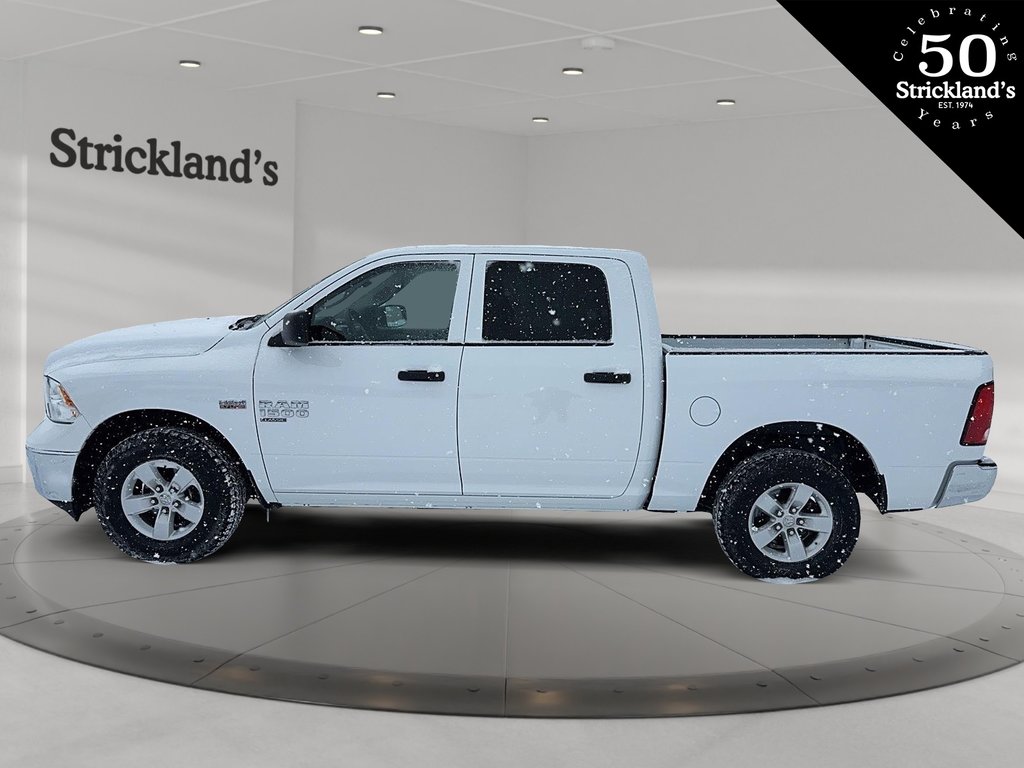 2023 Ram RAM 1500 Classic Crew Cab 4x4 (DS) SLT (140.5 WB 5'7 Box) SWB in Stratford, Ontario - 5 - w1024h768px