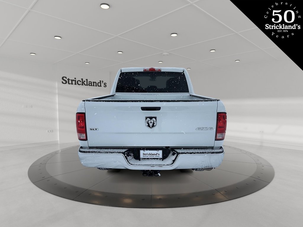 2023 Ram RAM 1500 Classic Crew Cab 4x4 (DS) SLT (140.5 WB 5'7 Box) SWB in Stratford, Ontario - 3 - w1024h768px