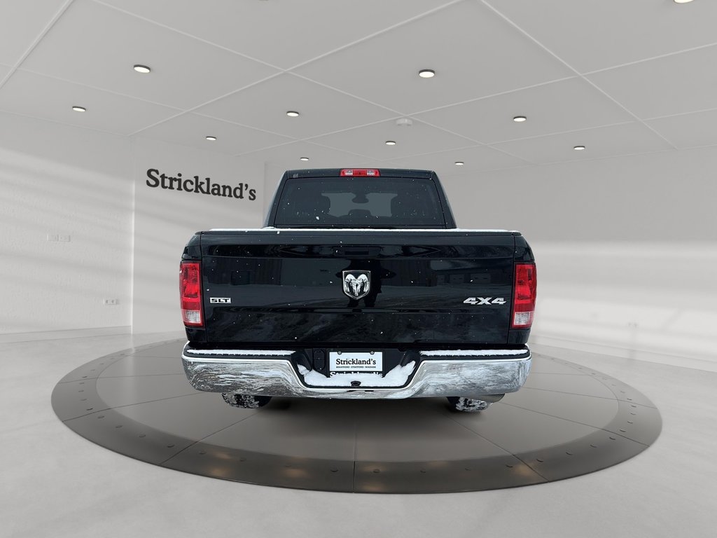 2023 Ram RAM 1500 Classic Crew Cab 4x4 (DS) SLT (140.5 WB 5'7 Box) SWB in Stratford, Ontario - 3 - w1024h768px