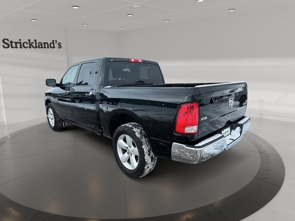 2023 Ram RAM 1500 Classic Crew Cab 4x4 (DS) SLT (140.5 WB 5'7 Box) SWB in Stratford, Ontario - 4 - w1024h768px