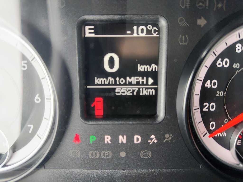2023 Ram RAM 1500 Classic Crew Cab 4x4 (DS) SLT (140.5 WB 5'7 Box) SWB in Stratford, Ontario - 12 - w1024h768px