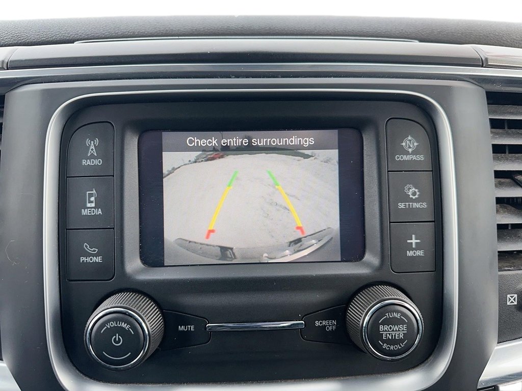 2023 Ram RAM 1500 Classic Crew Cab 4x4 (DS) SLT (140.5 WB 5'7 Box) SWB in Stratford, Ontario - 18 - w1024h768px