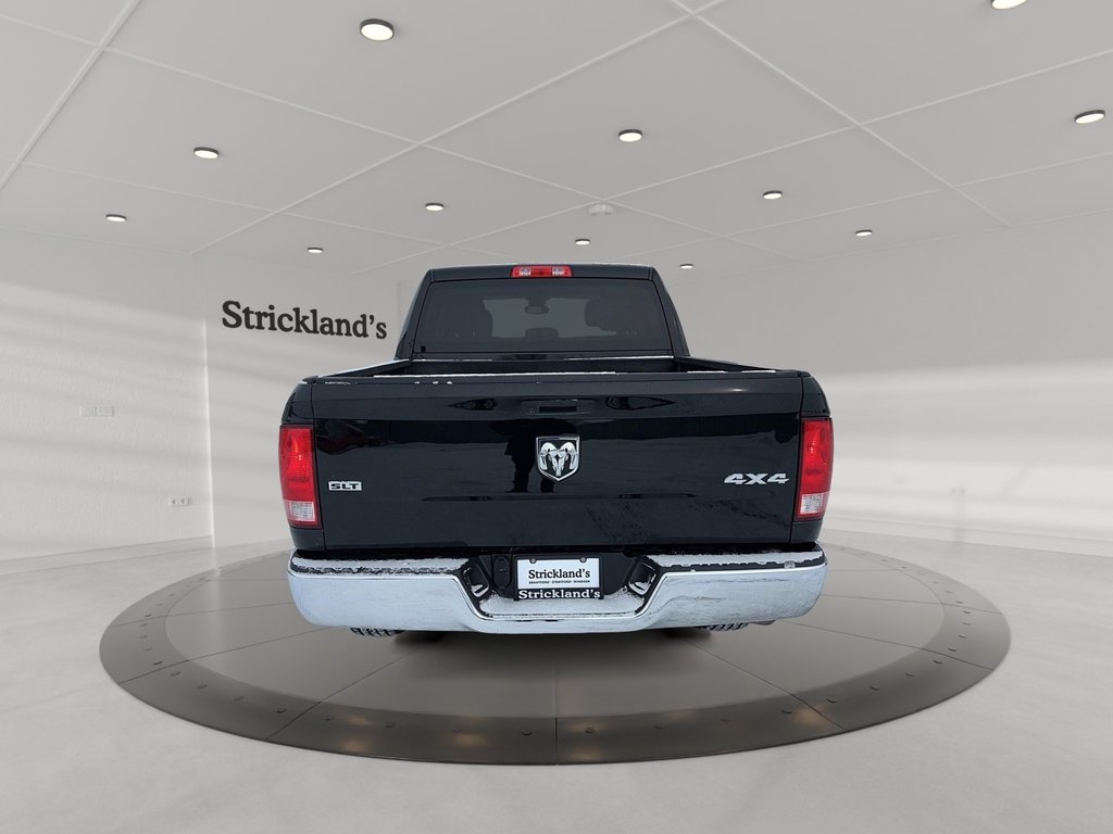 2023 Ram RAM 1500 Classic Crew Cab 4x4 (DS) SLT (140.5 WB 5'7 Box) SWB in Stratford, Ontario - 3 - w1024h768px