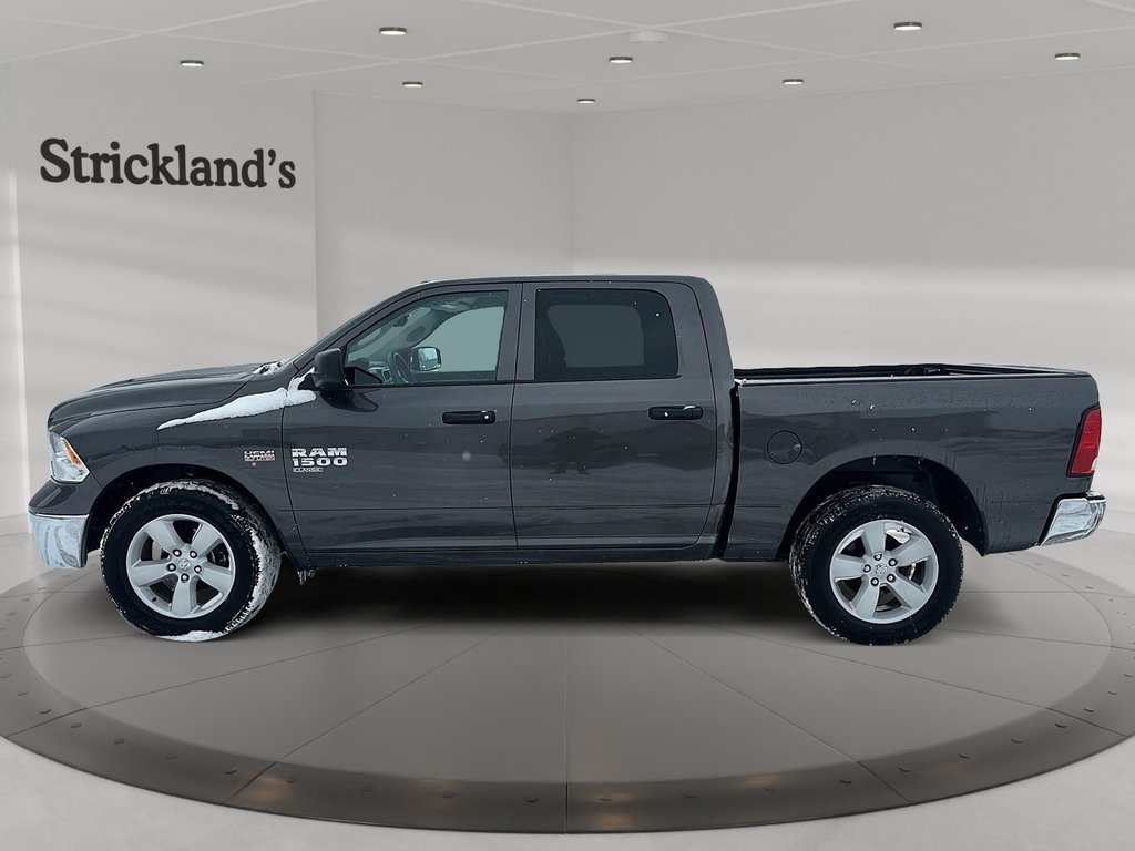 2023 Ram RAM 1500 Classic Crew Cab 4x4 (DS) SLT (140.5 WB 5'7 Box) SWB in Stratford, Ontario - 5 - w1024h768px