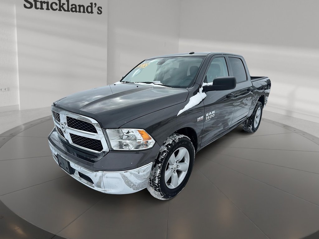 2023 Ram RAM 1500 Classic Crew Cab 4x4 (DS) SLT (140.5 WB 5'7 Box) SWB in Stratford, Ontario - 1 - w1024h768px