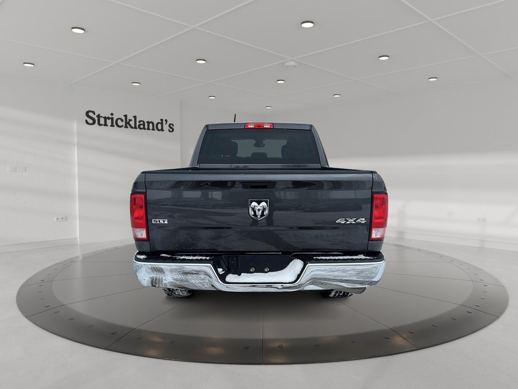 2023 Ram RAM 1500 Classic Crew Cab 4x4 (DS) SLT (140.5 WB 5'7 Box) SWB in Stratford, Ontario - 3 - w1024h768px